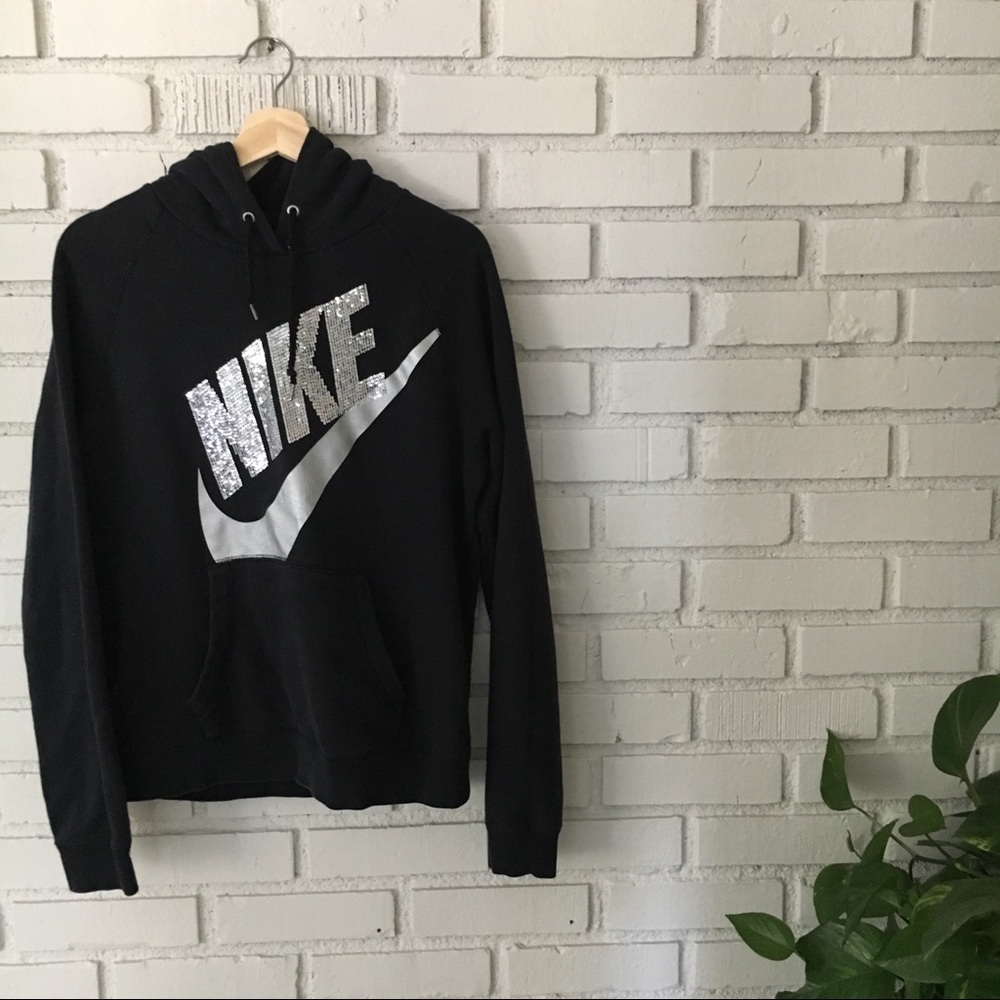 Women Nike hoodie